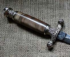 https://knify.com.ua/forum-Knives/Litie/Kingals/KP-1/KingalPara1-2002KFY.jpg