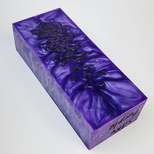 Ялинова шишка в епоксидній смолі (Silky Purple)