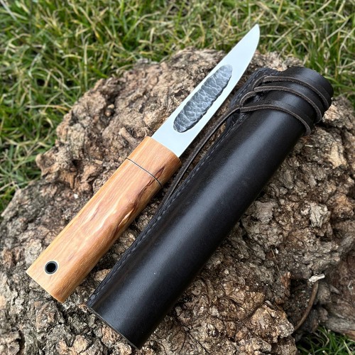 Ніж "ЯКУТ N690, V-029", шкіряні ножни