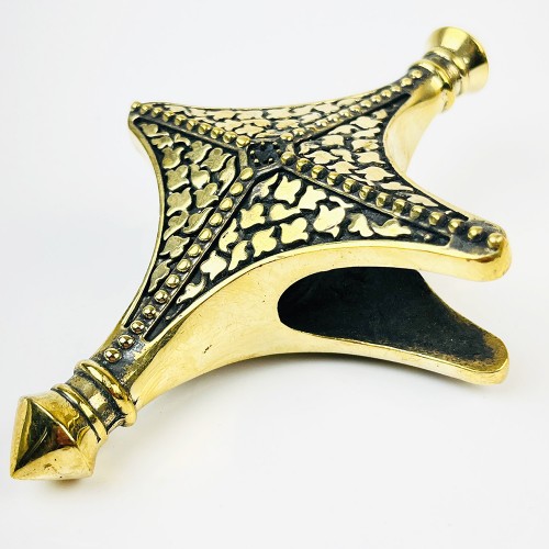 "Камінь", гарда для шаблі, латунь